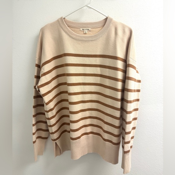 Tea & Rose Striped Sweater - Picture 4 of 4